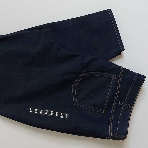 NWT Torrid Skinny Jeans Dark Wash Size 24S - Picture 2 of 11